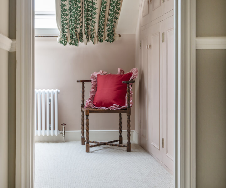 Alternative Flooring at Home with Louise Roe and her chunky Wool Pebble undyed bedroom carpet